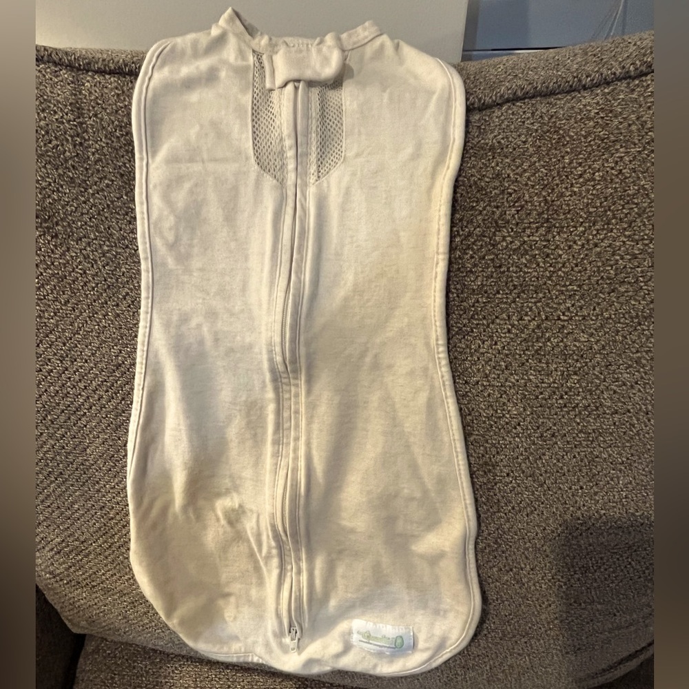 Woombie Air swaddle, 0-3 months, 5-13 pounds